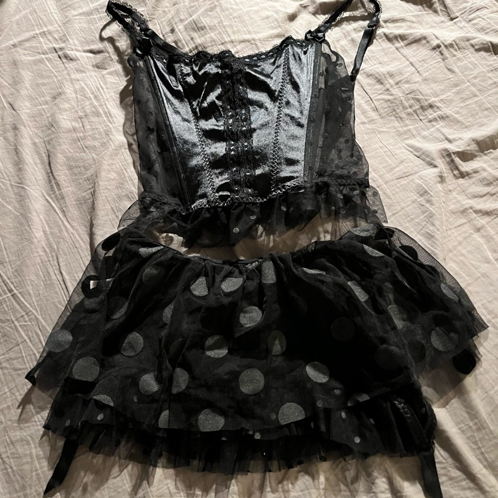 Vintage Victoria Secret bundle. Top is a medium. Bottom is small.